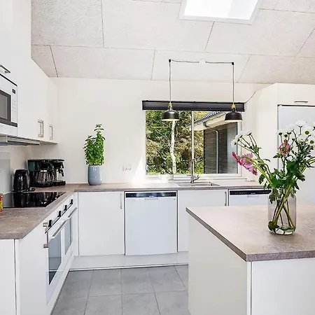 Luxury Retreat In - By Traum بيت للعطل *